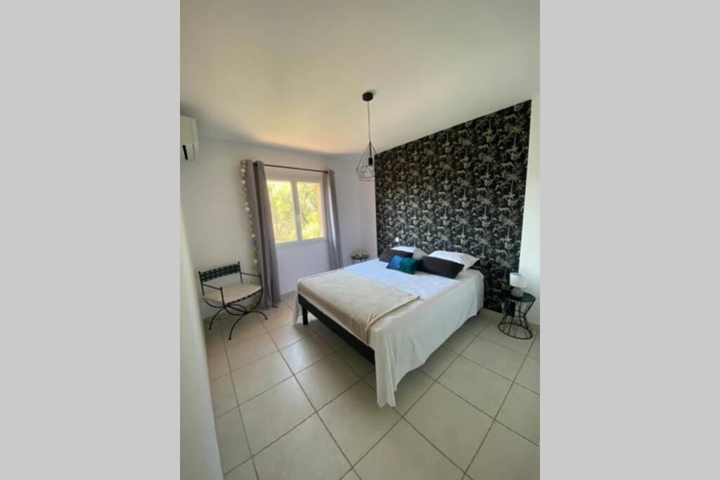 Joli F3 De 60M2 Avec Balcon Apartman Bastelicaccia Kültér fotó